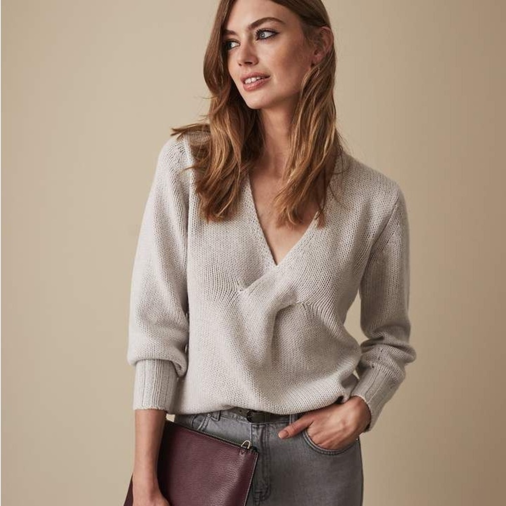 Reiss Light Gray V-Neck Knit Sweater